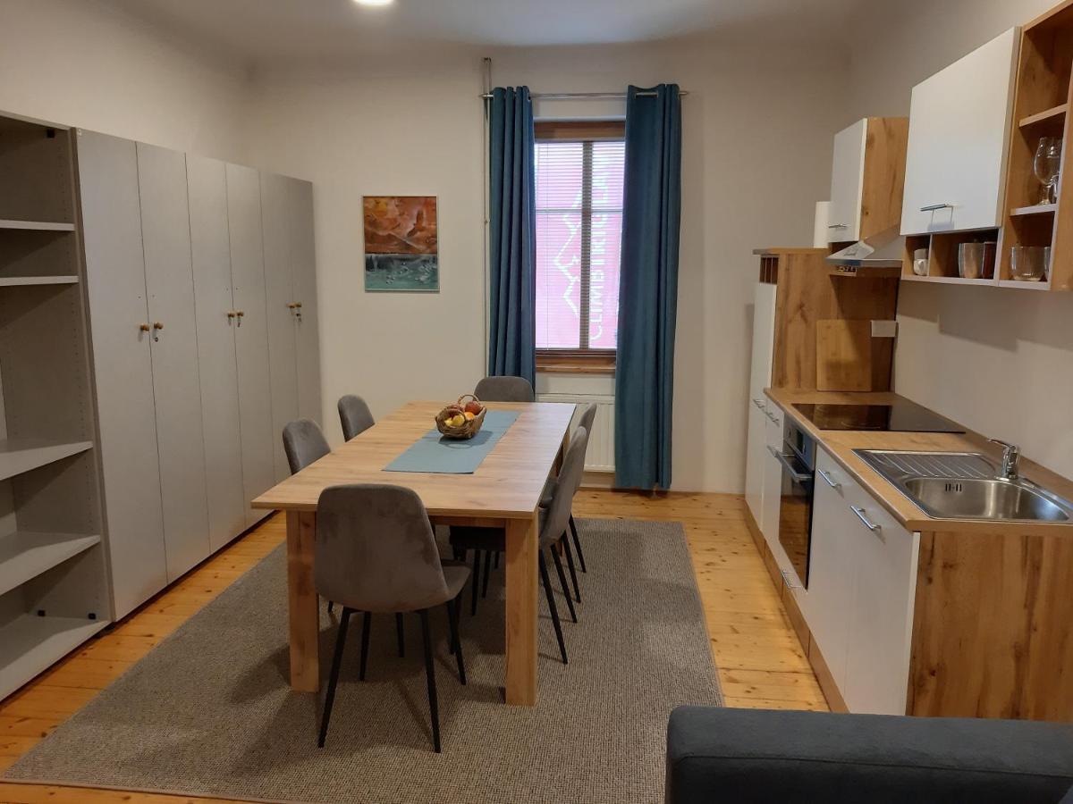 קראנז' Triglav Apartment House מראה חיצוני תמונה