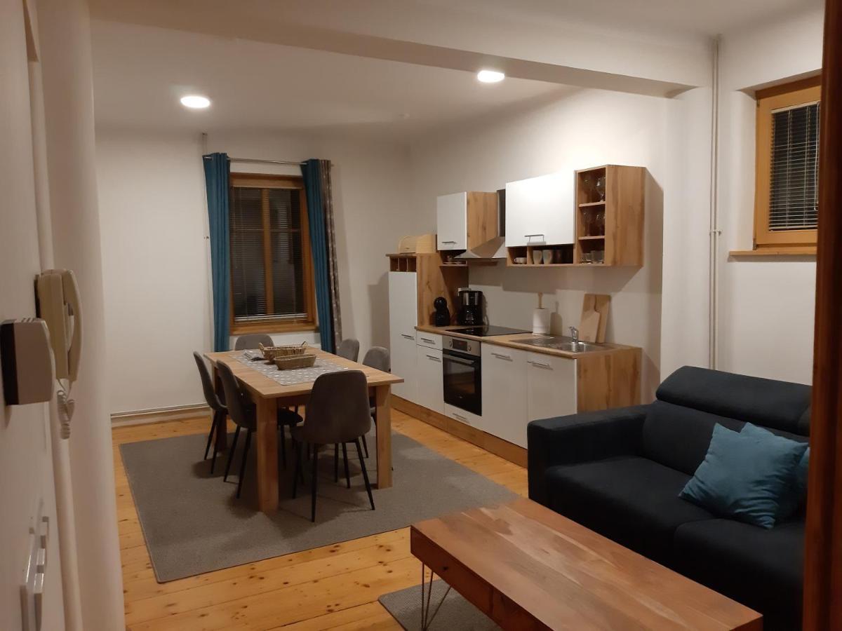 קראנז' Triglav Apartment House מראה חיצוני תמונה
